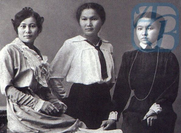 Гайнижамал Дулатова, Аккагаз Досжанова, Гульайым Балгынбаева. Оренбург, 1914 год