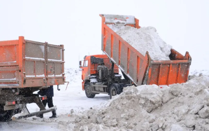 97 тысяч кубометров снега вывезено на полигон