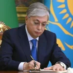 Глава государства поздравил Тимура Турлова с избранием президентом FIDE